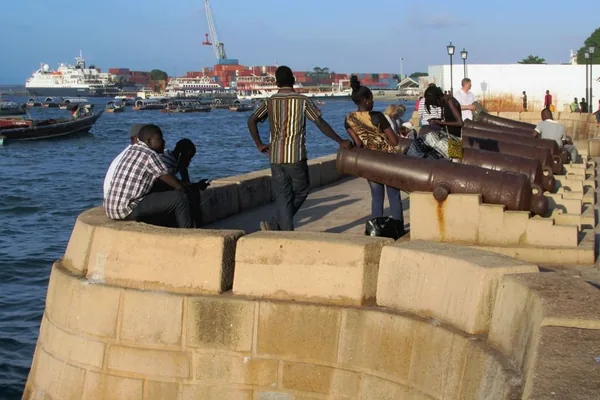 Old cannons on the Stone Town seafront at Forodhani Gardens